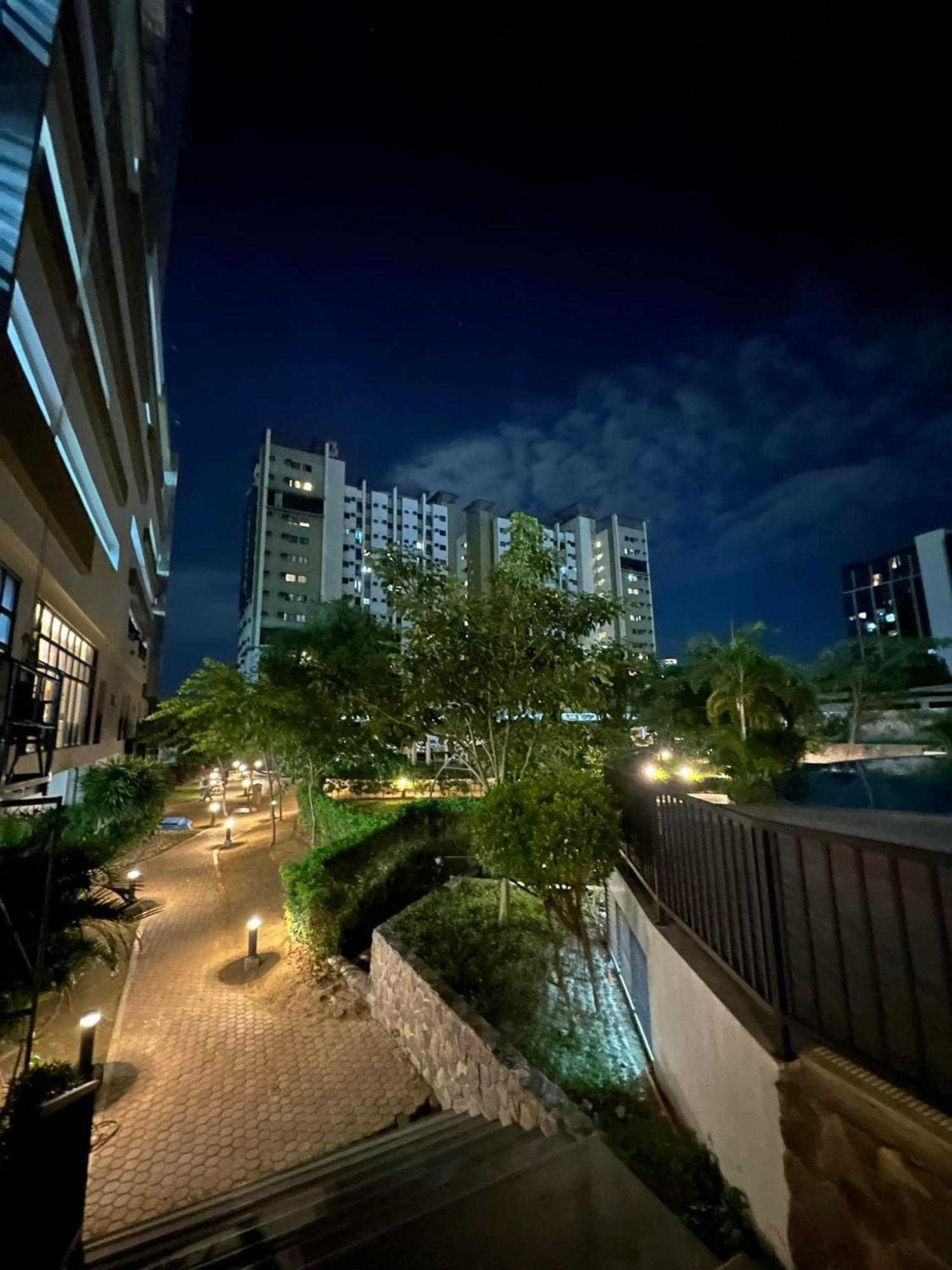 Arlowes At 20F Grand Residences سيبو المظهر الخارجي الصورة