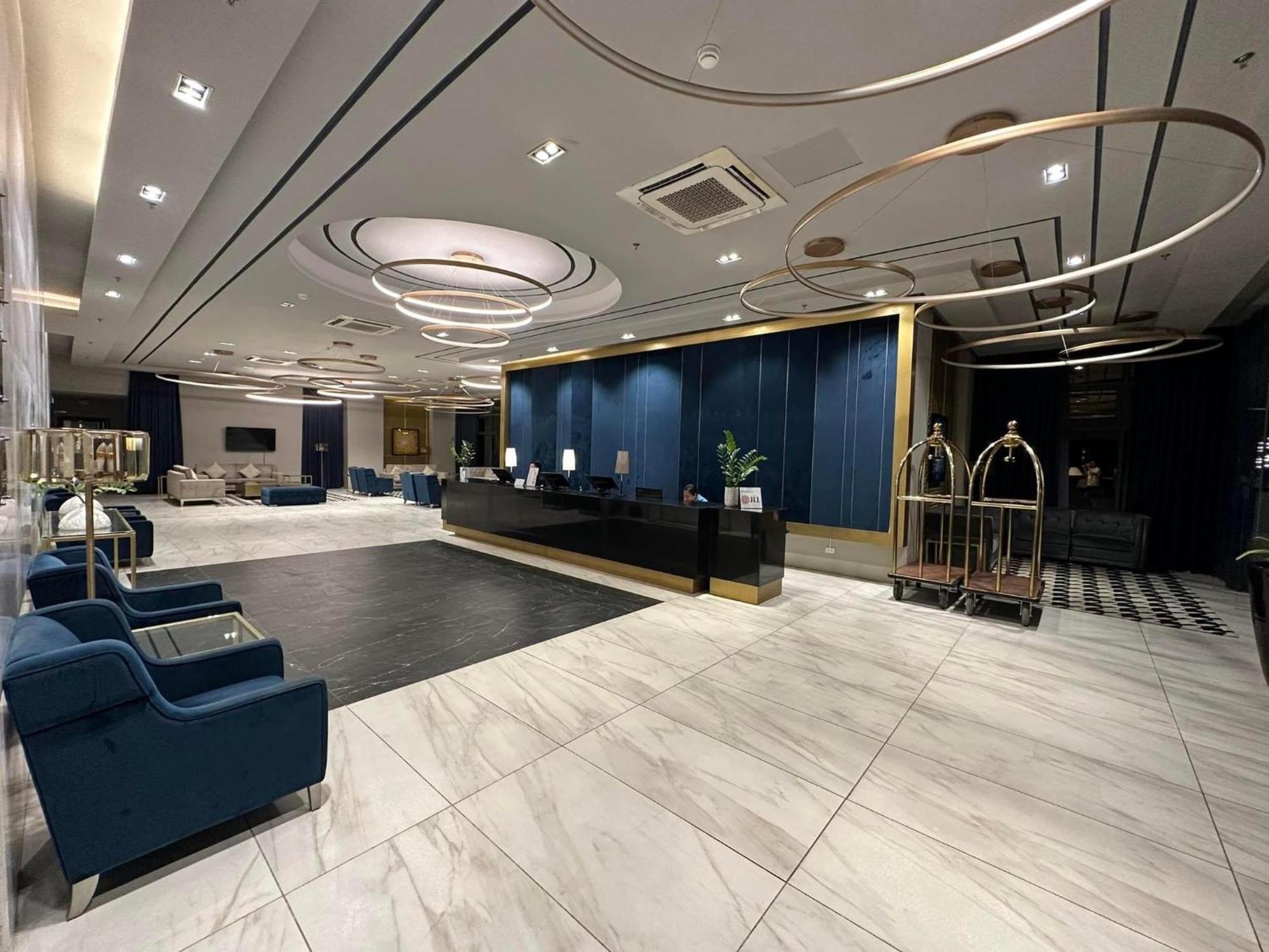 Arlowes At 20F Grand Residences سيبو المظهر الخارجي الصورة
